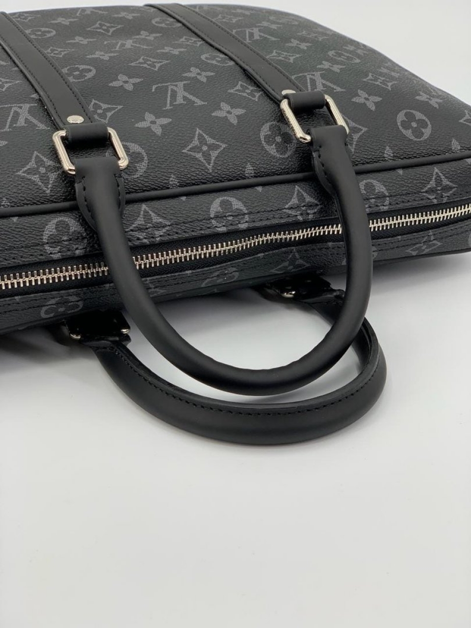 Портфель Louis Vuitton